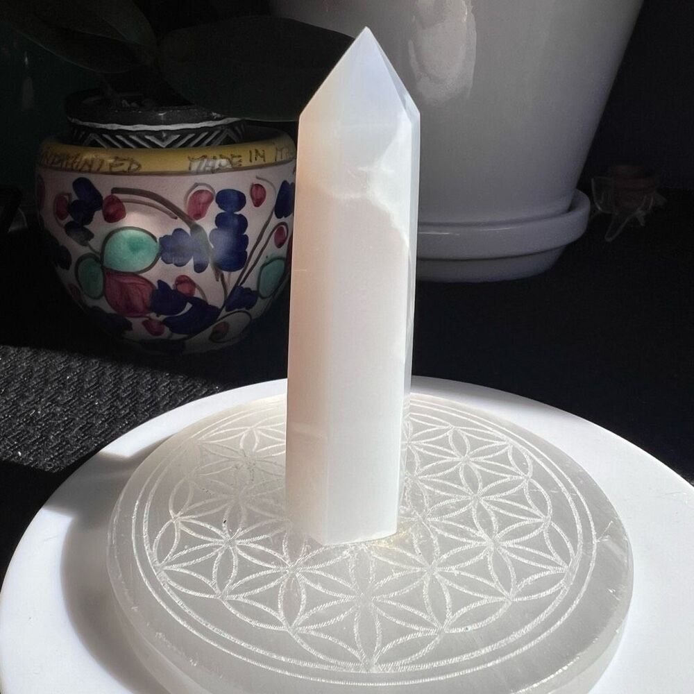 Milk Quartz Crystal Tower Meditation Stone - Picture 5 of 13